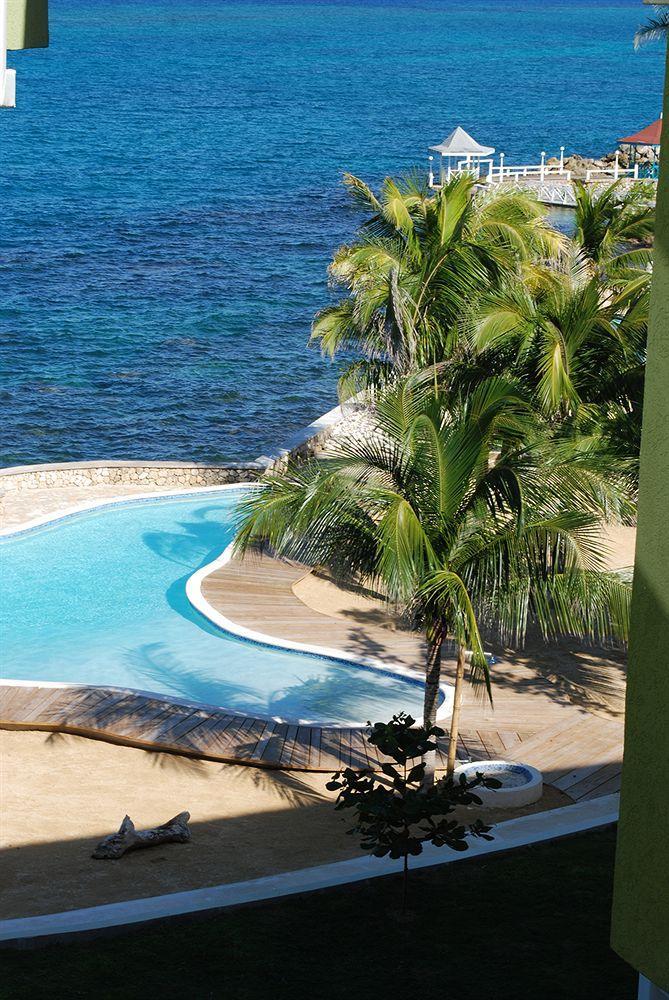 Whispering Seas Jamaica Apartament Ocho Rios Zewnętrze zdjęcie