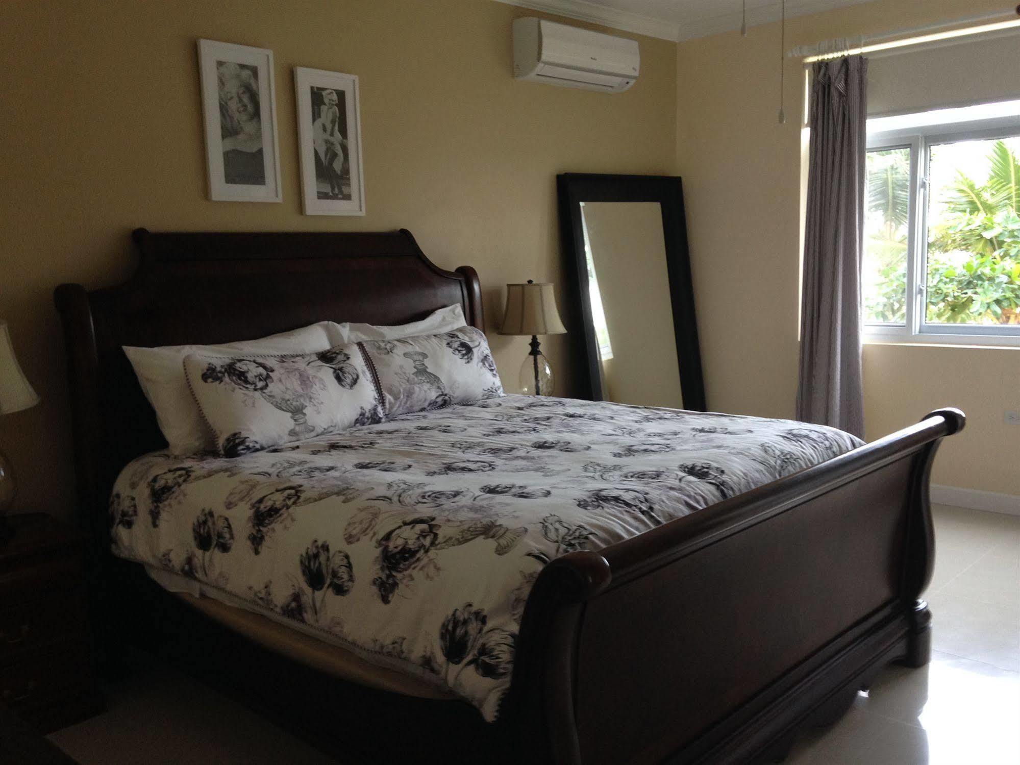 Whispering Seas Jamaica Apartament Ocho Rios Zewnętrze zdjęcie