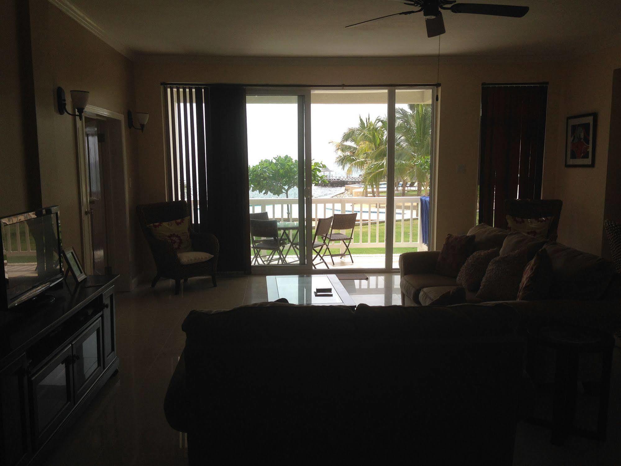 Whispering Seas Jamaica Apartament Ocho Rios Zewnętrze zdjęcie