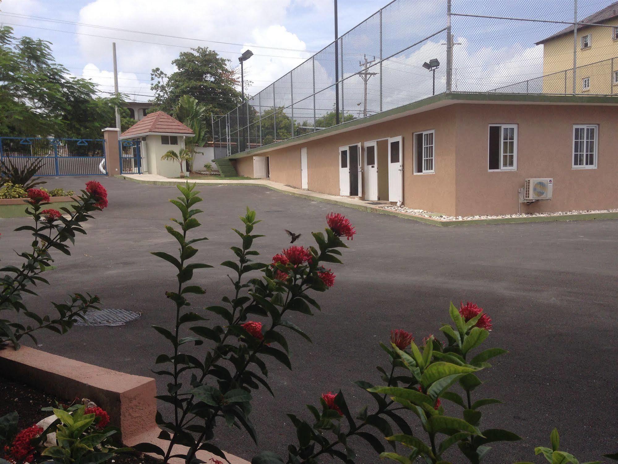 Whispering Seas Jamaica Apartament Ocho Rios Zewnętrze zdjęcie